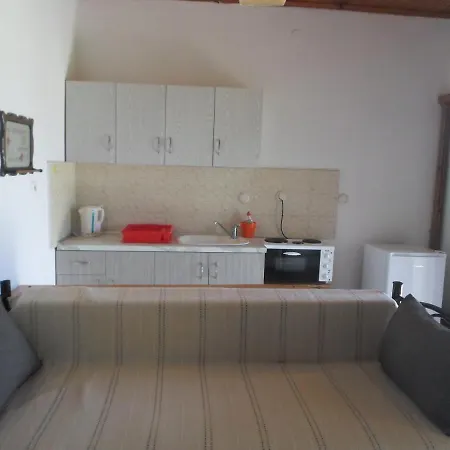 Bozelia Aparthotel Toroni