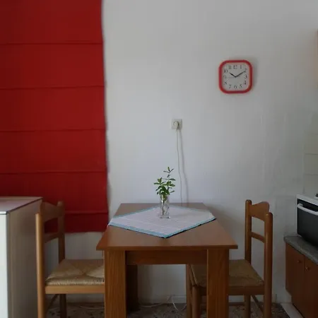 Bozelia Aparthotel Toroni